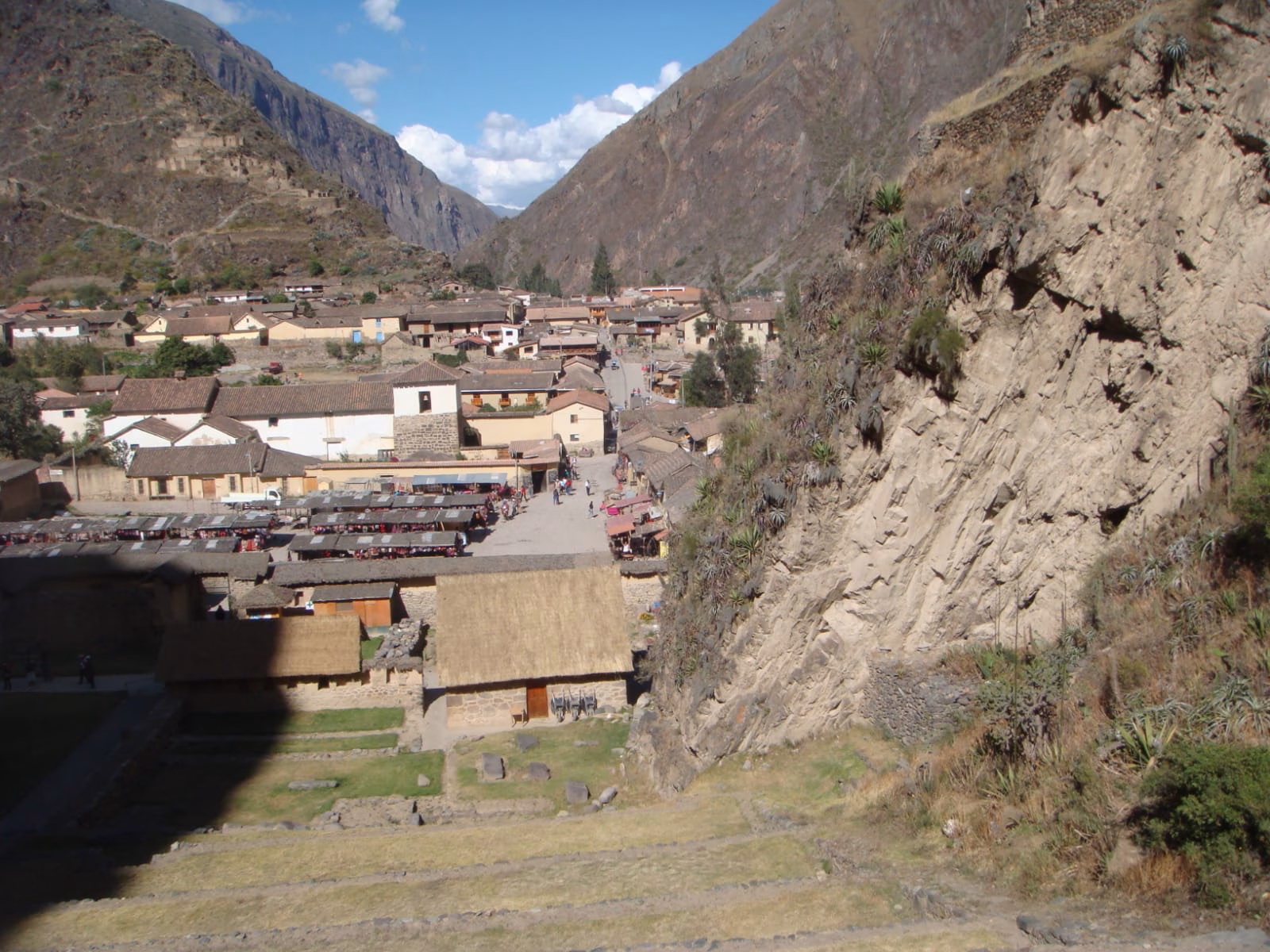 POR LA TIERRA Y COSMOVISION ANCESTRAL - QHANANCHAWI